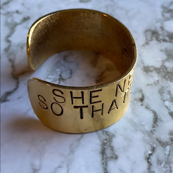 Inspiration antique goldtone cuff - Picture 2 of 6